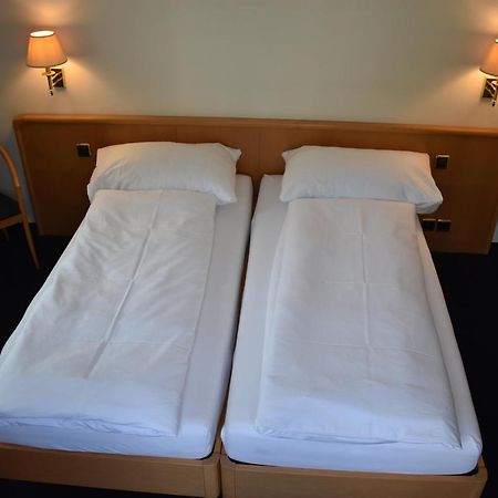 Hotel Schwert Näfels Esterno foto