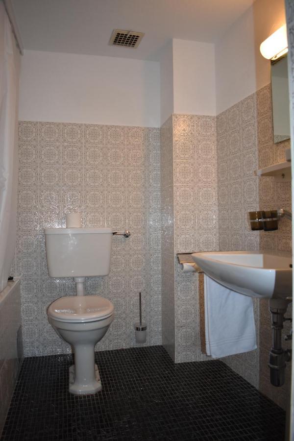 Hotel Schwert Näfels Esterno foto