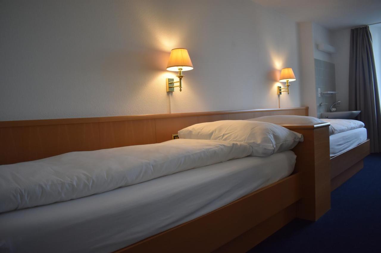 Hotel Schwert Näfels Esterno foto