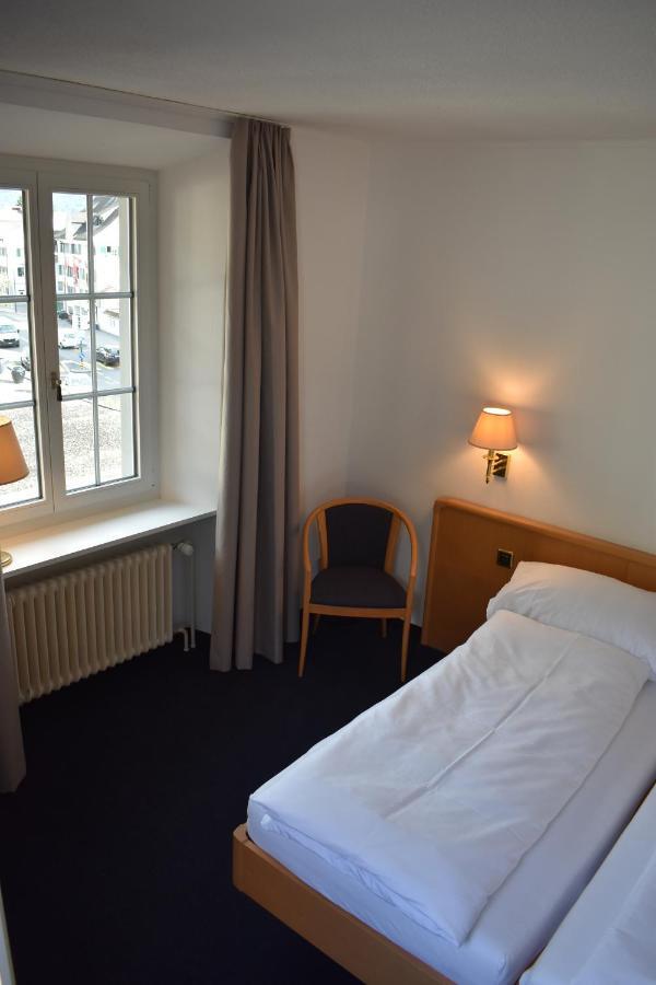 Hotel Schwert Näfels Esterno foto